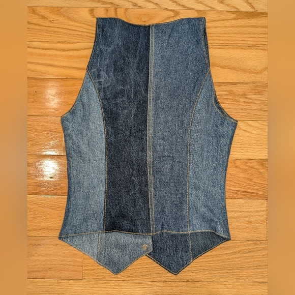 4. NWOT EB DENIM AVA VEST IN MID DENIM - Picture 8 of 8